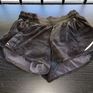 Lululemon hotty-hot 2.5” shorts. Camo size 4